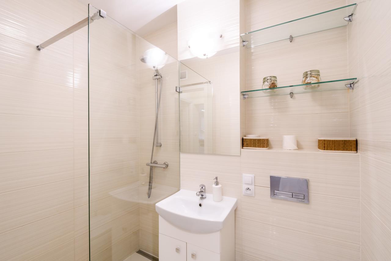 Central Suites&Studios Варшава Экстерьер фото