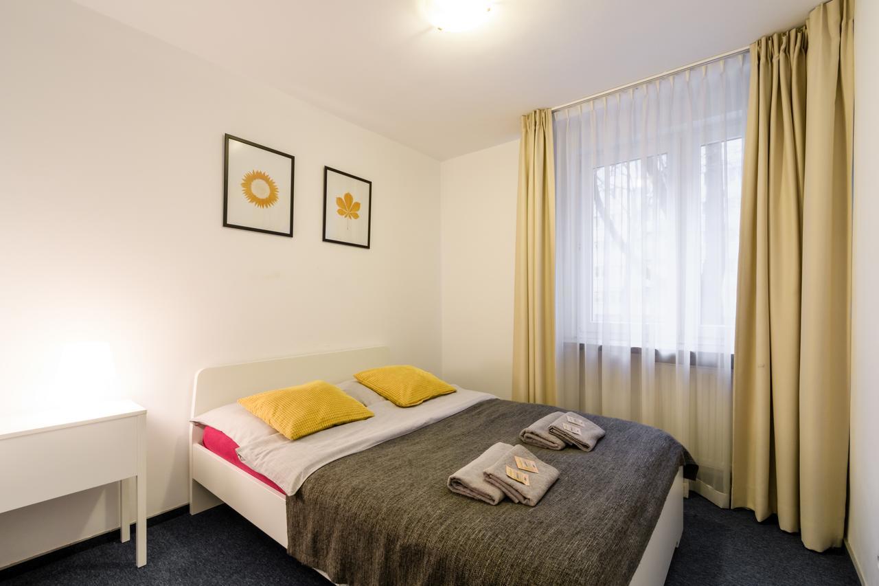 Central Suites&Studios Варшава Экстерьер фото